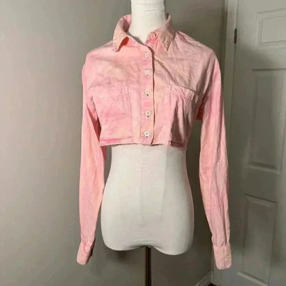 NWT Urban Outfitters Women's Pink BDG Davidson Cutout Button Down Cropped Top M - Picture 5 of 8